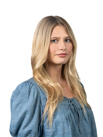 Ava Blumenthal, Administrative Assistant