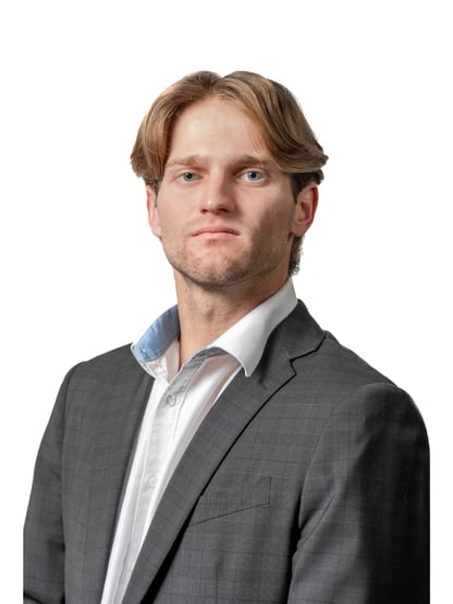 Conner Dettloff, Associate